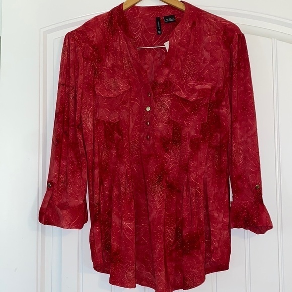 NWT New Directions knit Roll tab Sleeve Top Size Medium - Picture 1 of 10